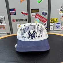 Cargar imagen en el visor de la galería, Gorra New York Yankees 90s Starter Vintage
