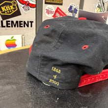 Cargar imagen en el visor de la galería, BNWOT Gorra Miami Heat 90s The Game Vintage
