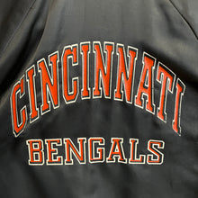 Cargar imagen en el visor de la galería, Chaqueta Bomber Satinada Cincinnati Bengals Late 80’s Chalk Line Vintage - L Youth
