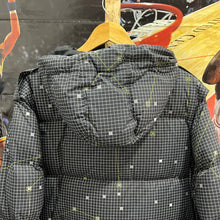 Load image into Gallery viewer, Chaqueta Plumas DC Y2K - L/XL
