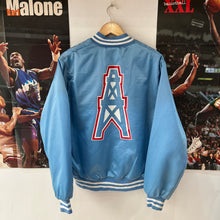 Load image into Gallery viewer, Chaqueta Bomber Satinada Houston Oilers Chalk Line Vintage Late 80’s / Early 90’s - S/M
